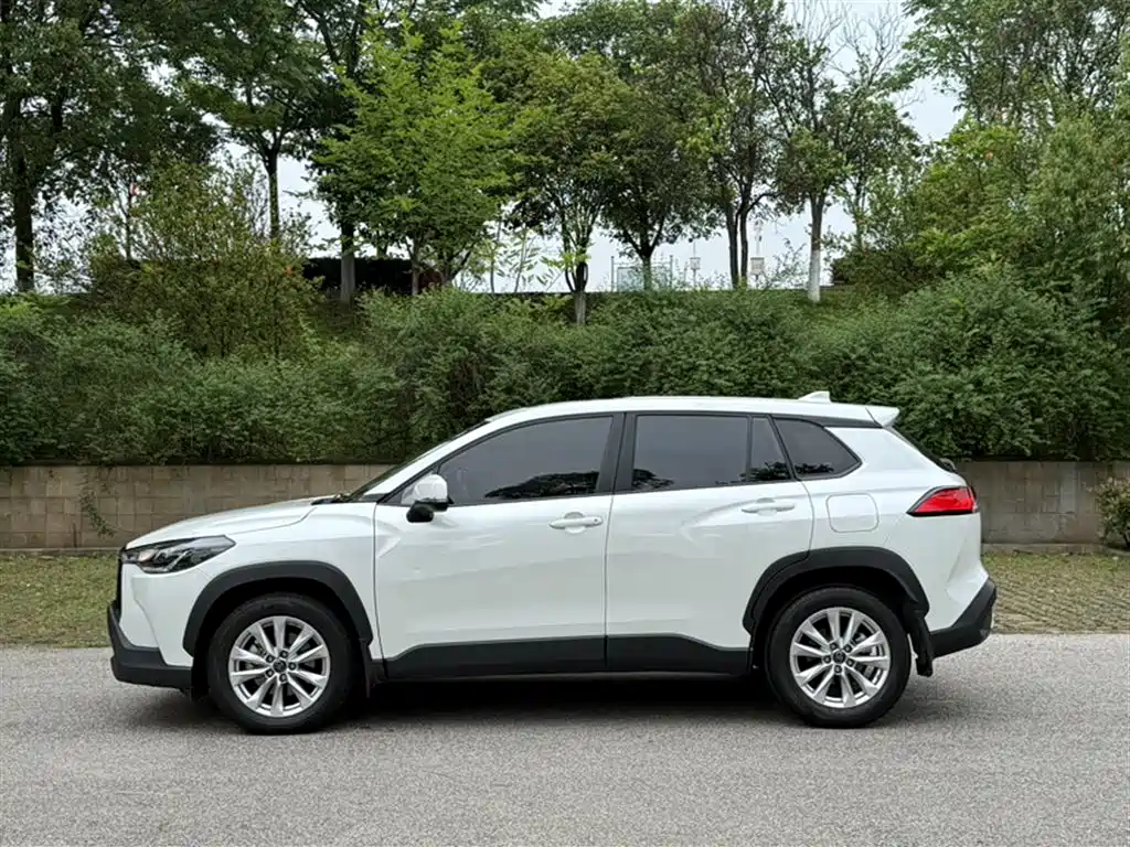 Toyota Corolla Cross 2023 2.0L Elite Edition фото 11