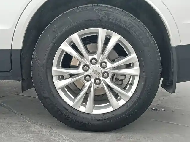 Фото 14 - Cadillac XT5