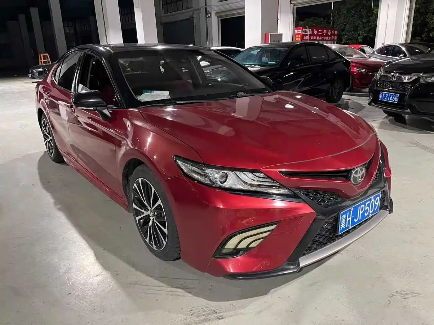 Toyota Camry 2018 2.5S Trend Edition фото 5