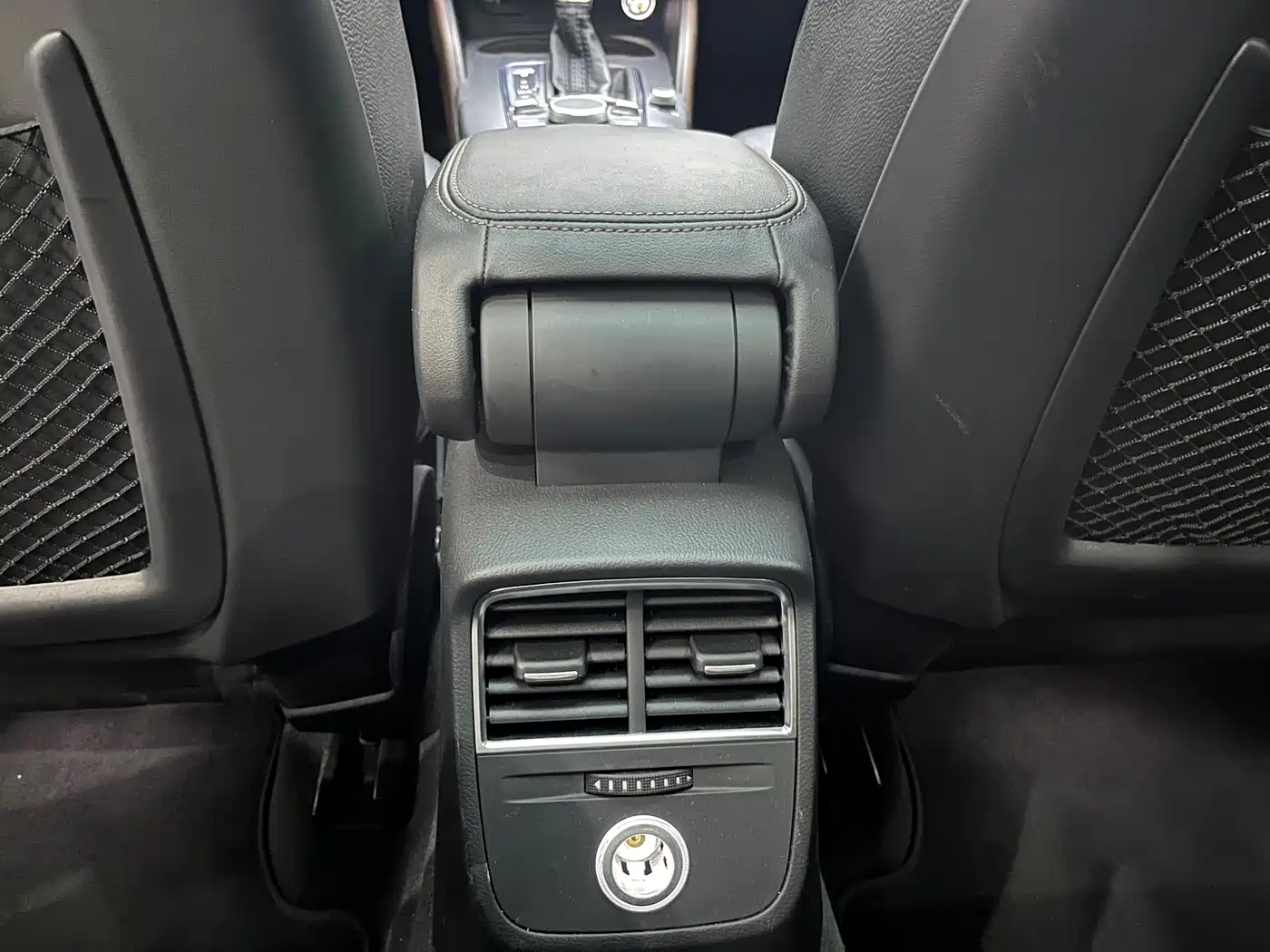 Audi A3 2018 30th Anniversary Limousine 35 TFSI Style фото 14