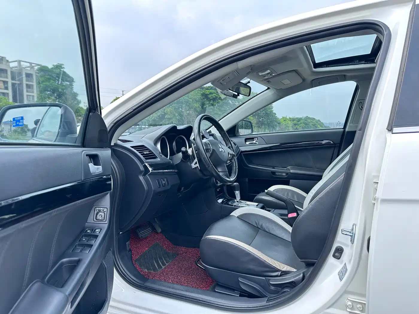 Mitsubishi Lancer EX 2014 2013 ZhiShang Edition 1.8L CVT Luxury