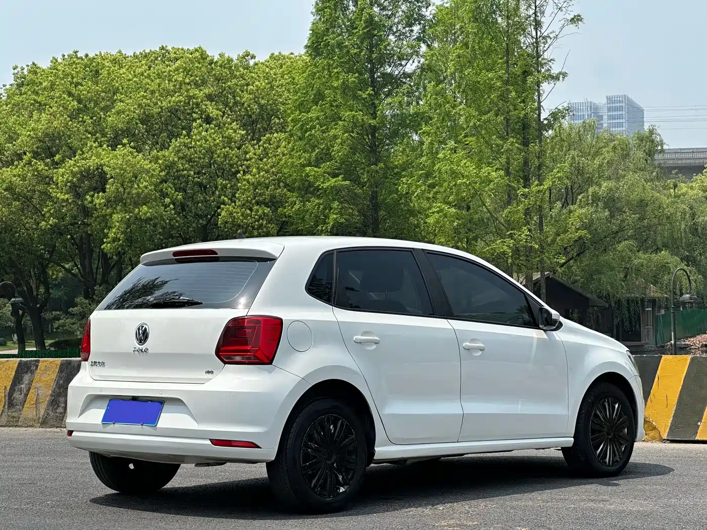 Volkswagen Polo 2016 1.6L Automatic Comfort фото 7
