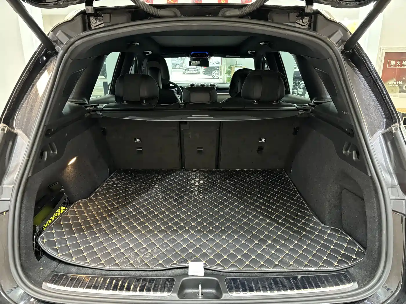 Mercedes-Benz GLC 2024 GLC 260 L 4MATIC Luxury 5-seater фото 26