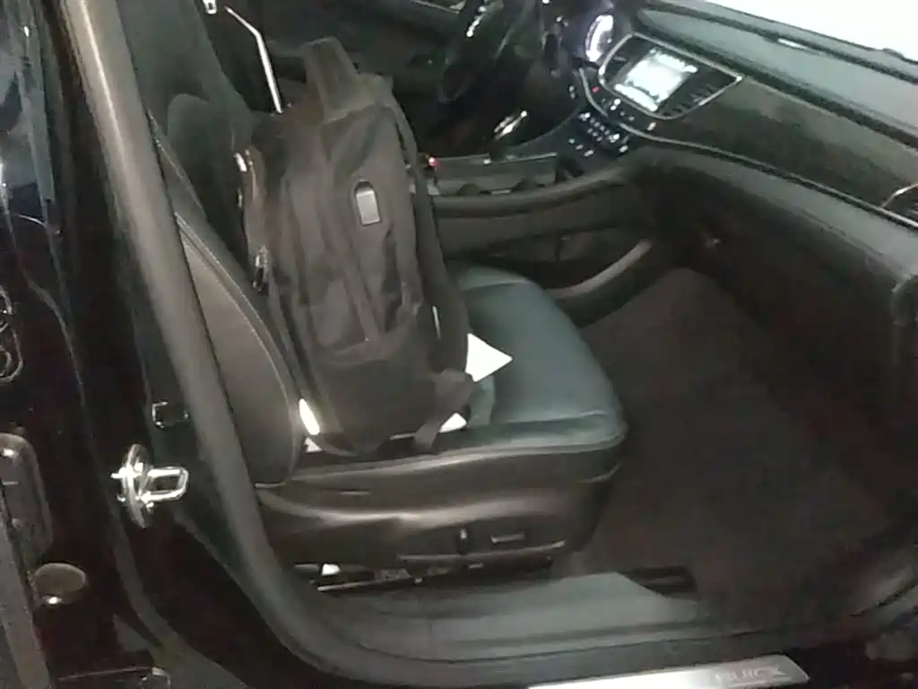 Buick LaCrosse 2018 Model 20T Leading Edition фото 25