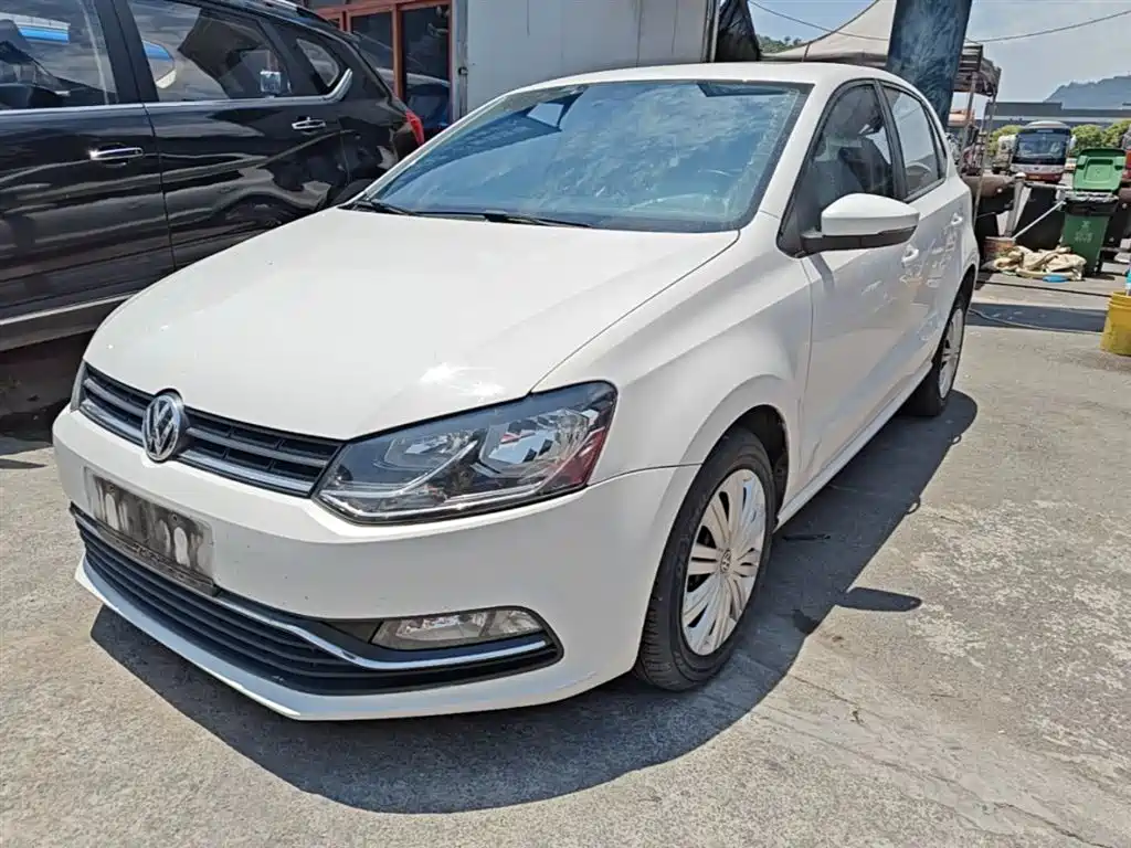 Volkswagen Polo 2016 1.6L Automatic Comfort фото 2
