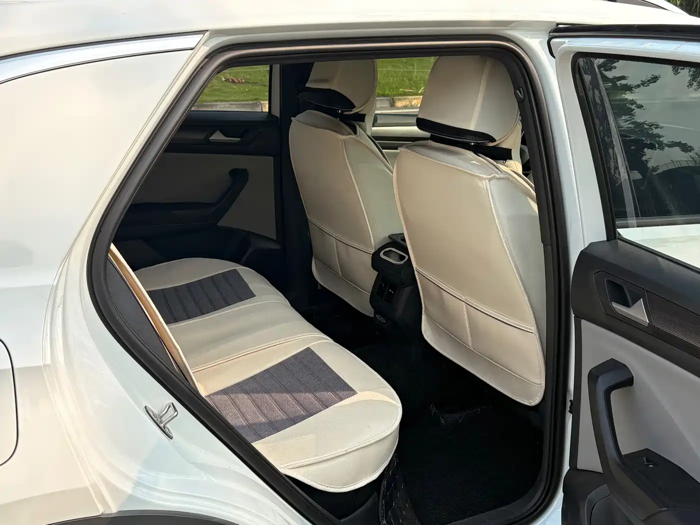 Volkswagen T-ROC 2025 2025 300TSI DSG 2WD Dawn Edition