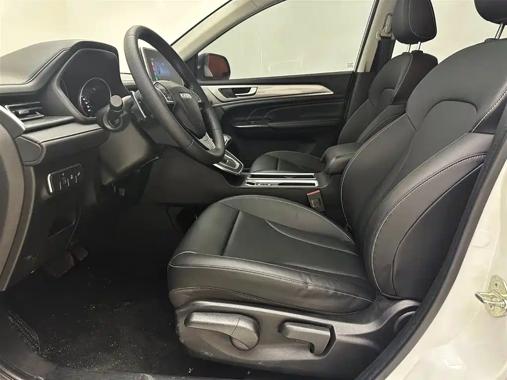 Haval M6 2021 PLUS 1.5T DCT Luxury Smart Connect фото 19