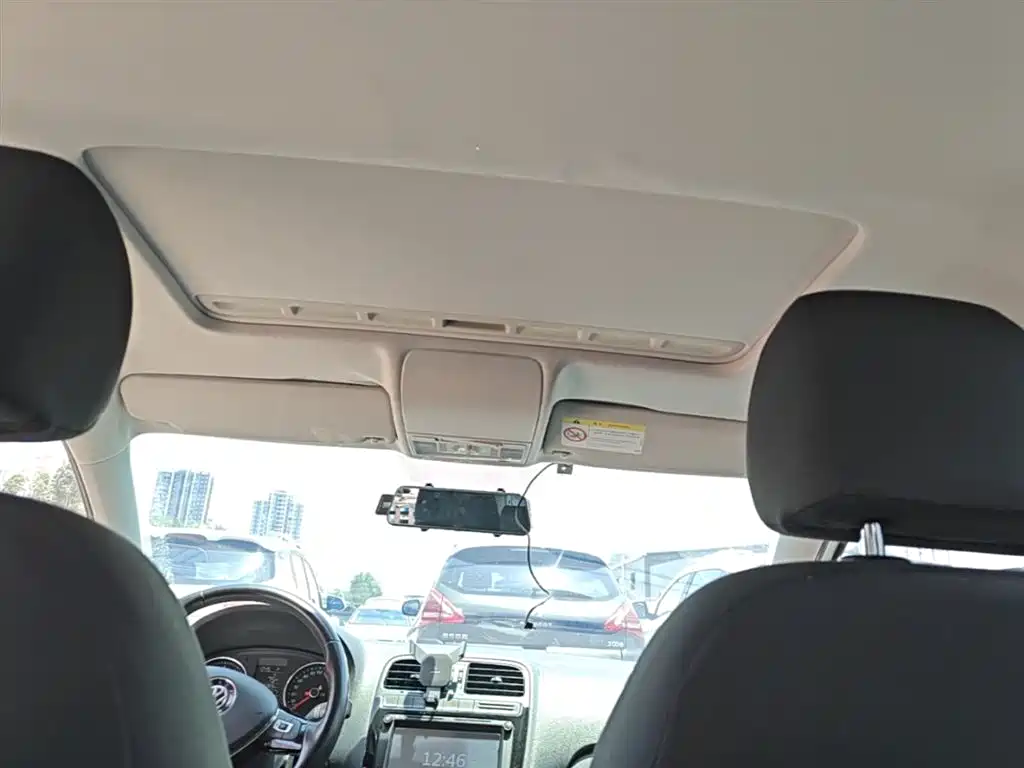 Volkswagen Polo 2016 1.6L Automatic Comfort фото 18