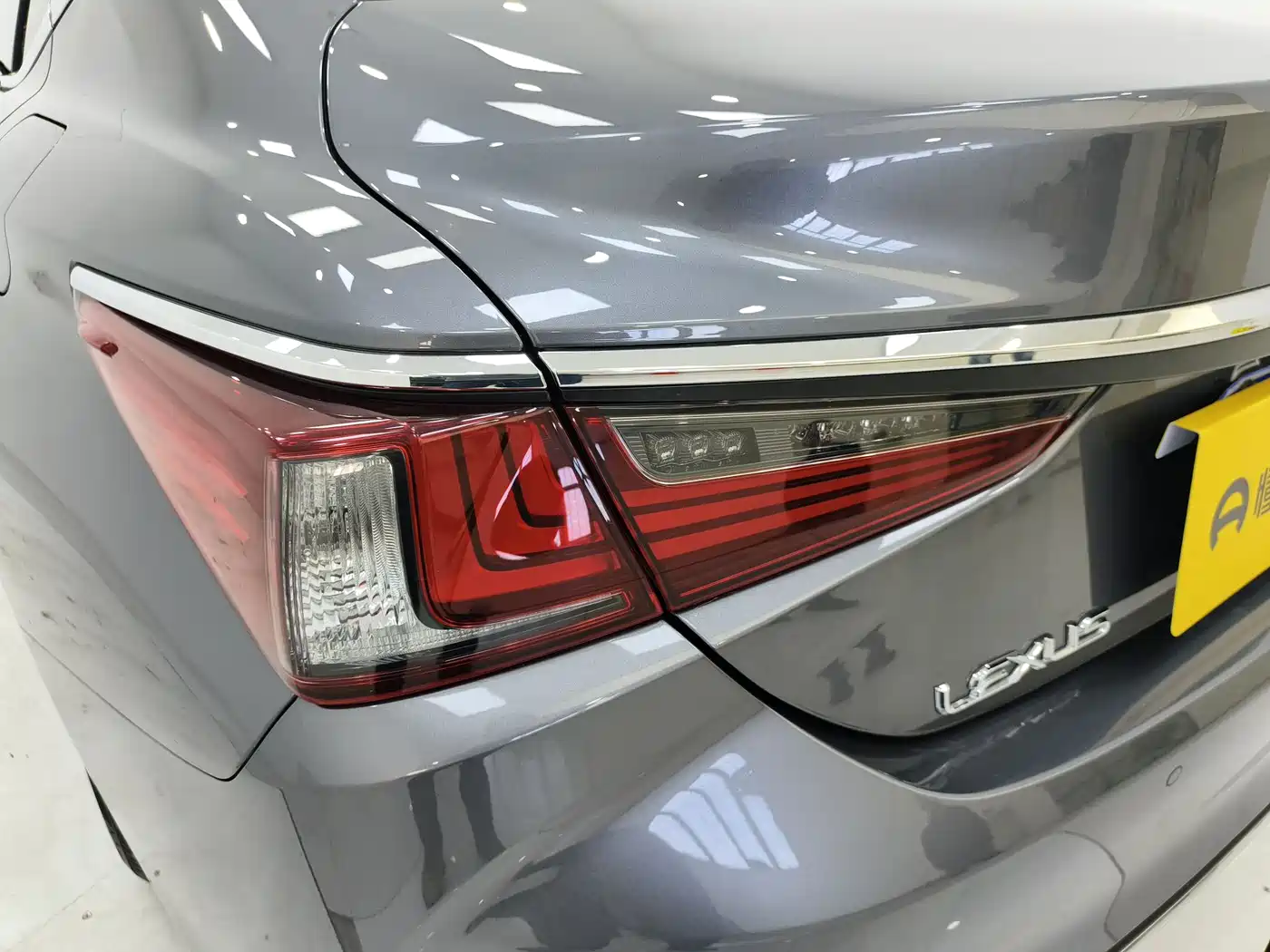 Lexus ES 2020 200 Luxury фото 20