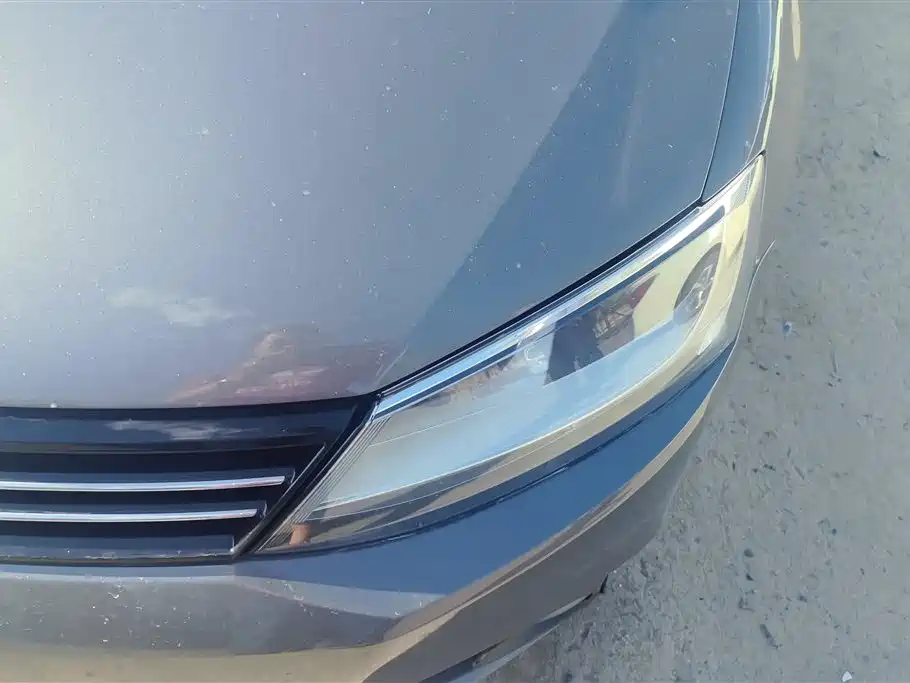 Volkswagen Sagitar 2014 Facelift 1.6L Automatic Leading Version фото 5