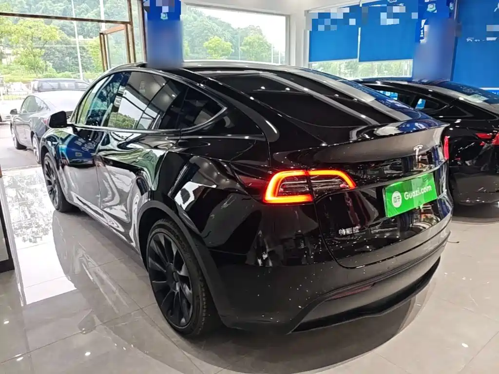 Фото 5 - Tesla Model Y