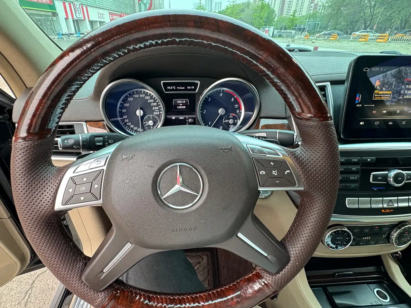 Mercedes-Benz GL-Class фото 16