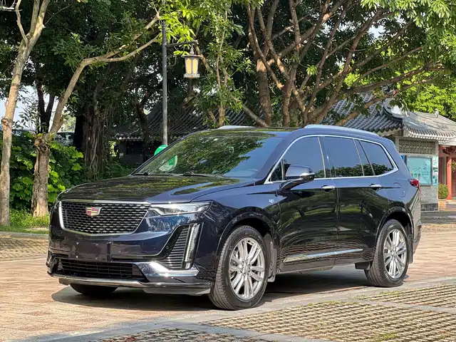 Cadillac XT6 2.0T, 6 мест, моноприводный, Люкс