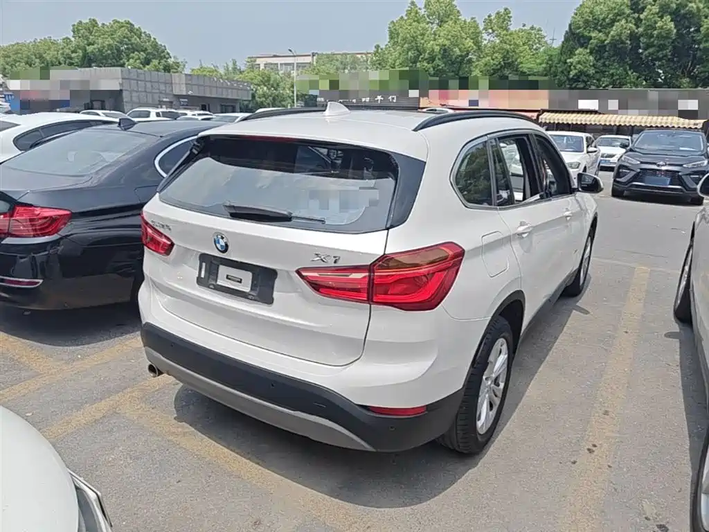 BMW X1 2016 sDrive18Li Premium Model фото 7