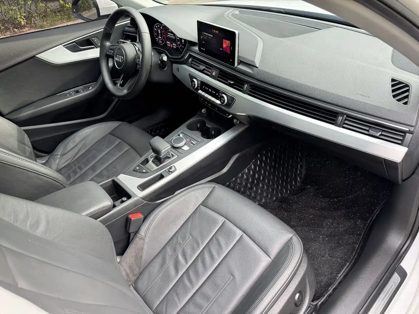 Audi A4L 2018 30th Anniversary 40 TFSI Fashion фото 7