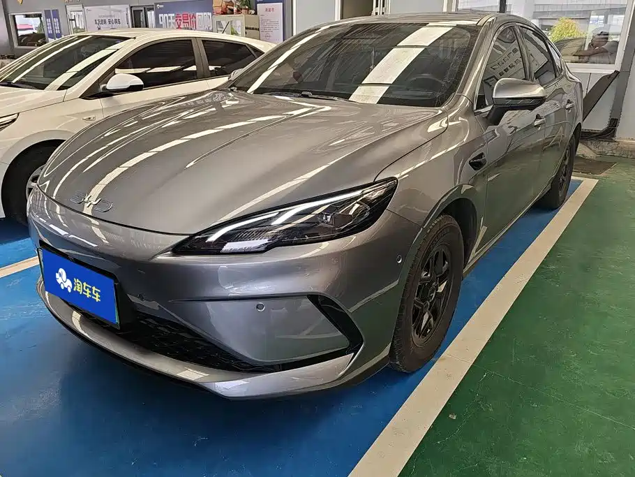 BYD Seal 05 DM-i 2025