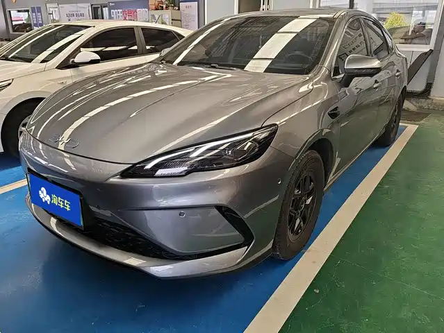 BYD Hai Bao 05 DM-i 2025
