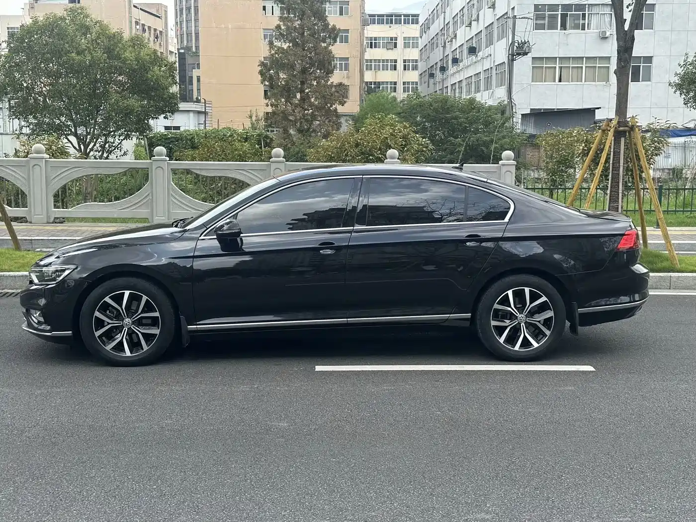 Volkswagen Magotan 2020 330TSI DSG Leading фото 4