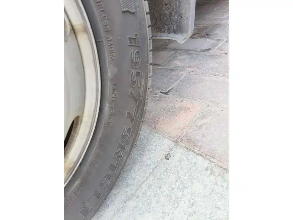 Foton Tuyano 2025 2023 Cummins 2.8T Manual Jixiang Cargo Van Extended Wheelbase Super High Roof Dual Rear Tires 3-Seater