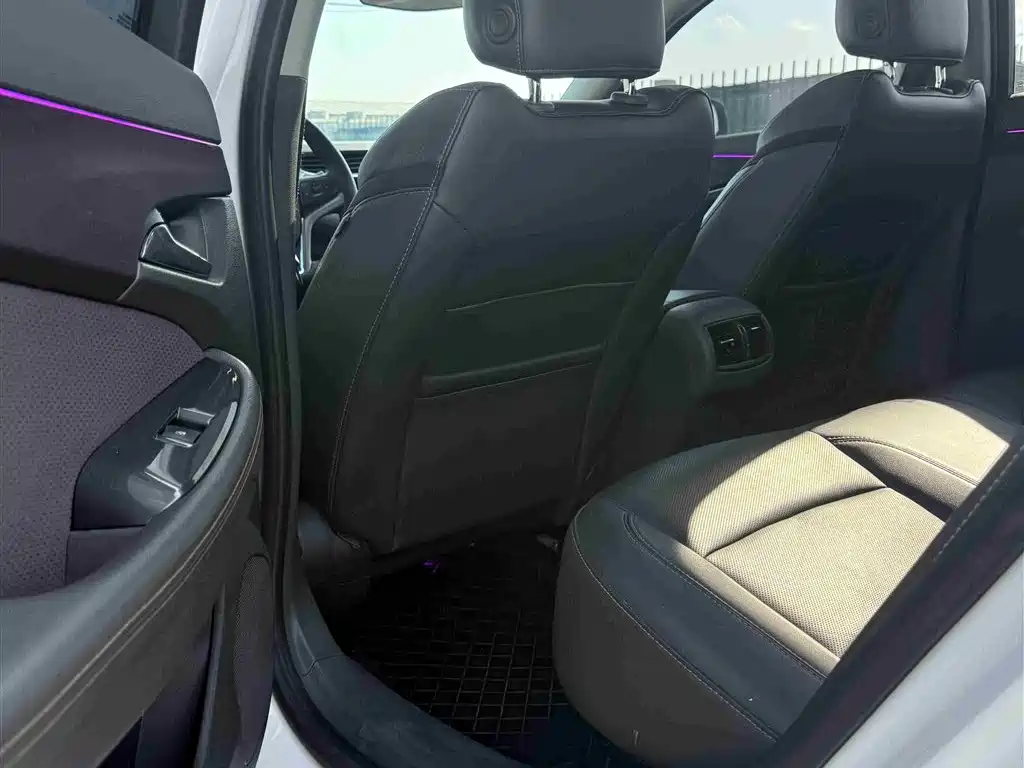 Chevrolet Malibu 2018 530T Automatic Luxury Edition фото 5