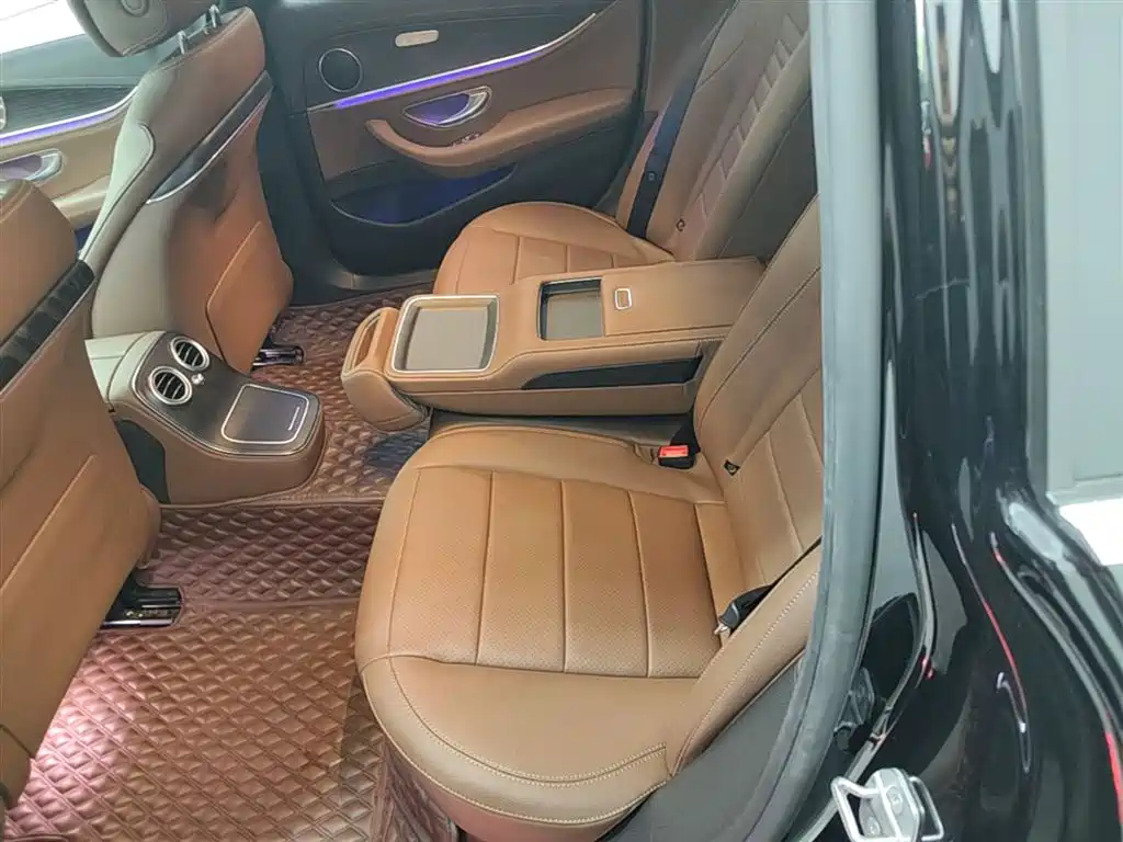 Mercedes-Benz E-Class 2021 E 260 L Sport фото 17