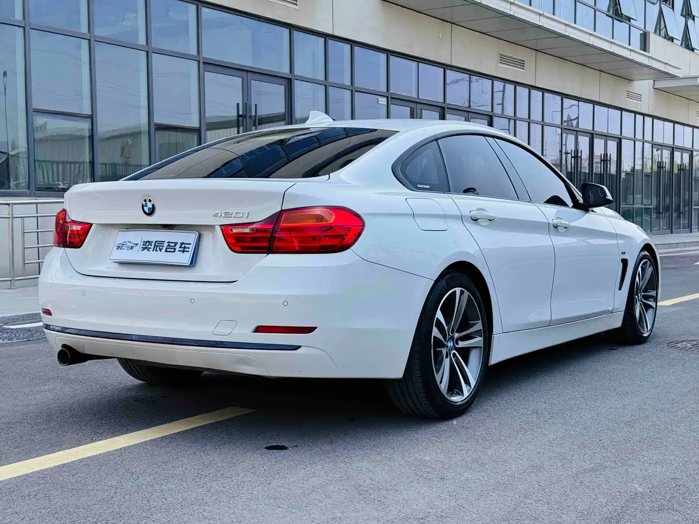 BMW 4 Series 2014 420i Gran Coupe Fashion Edition фото 6