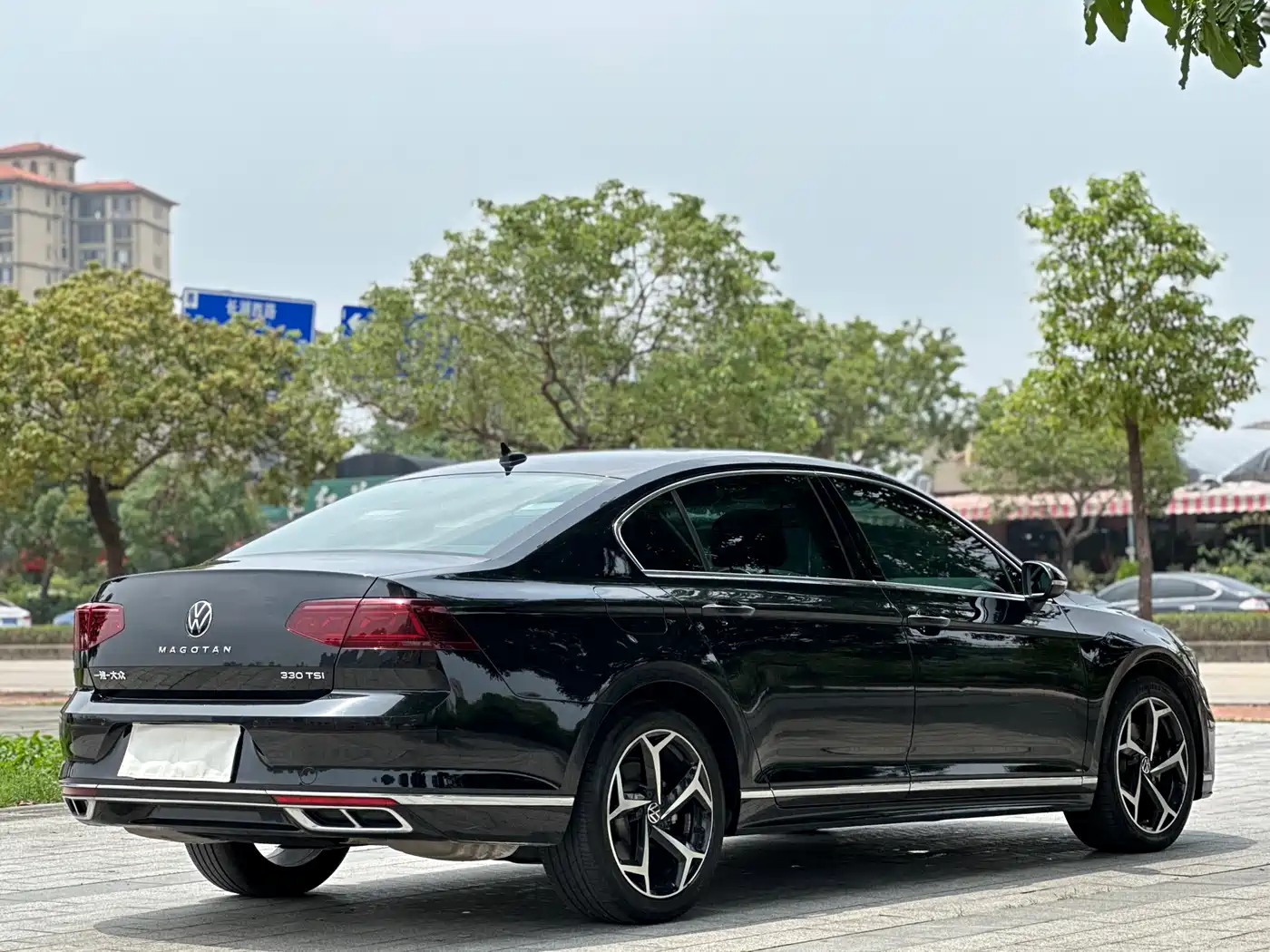 Volkswagen Magotan 2023 2 Million Units Anniversary Edition 330TSI DSG Leading Type фото 5