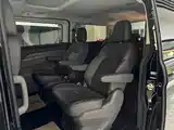 Photo 11 - Ford Tourneo