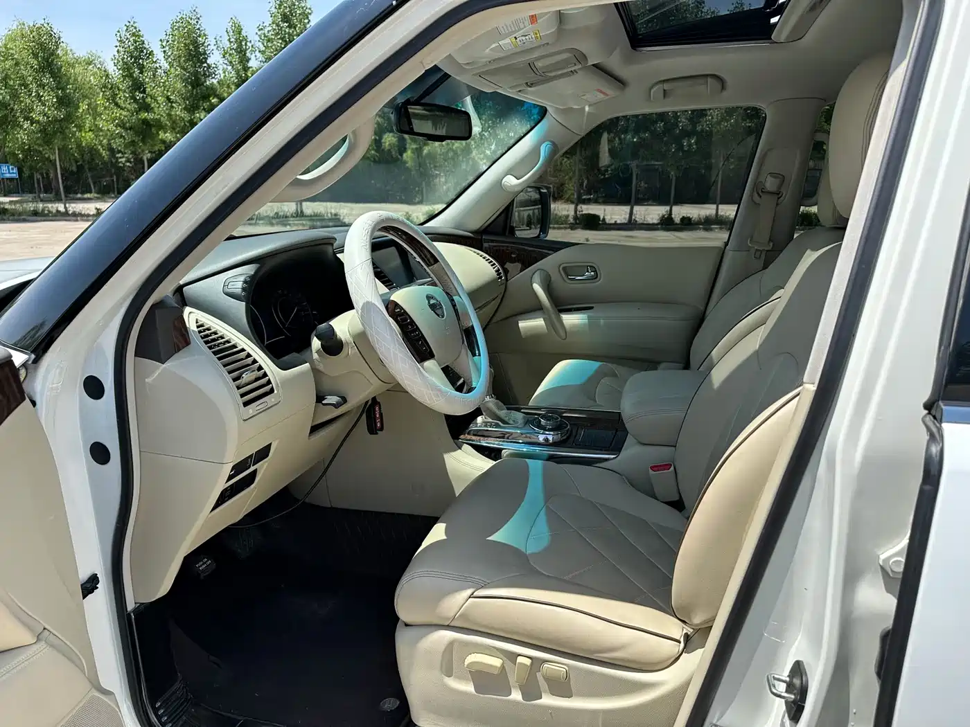 Nissan Patrol 2018 4.0L Leadership фото 7