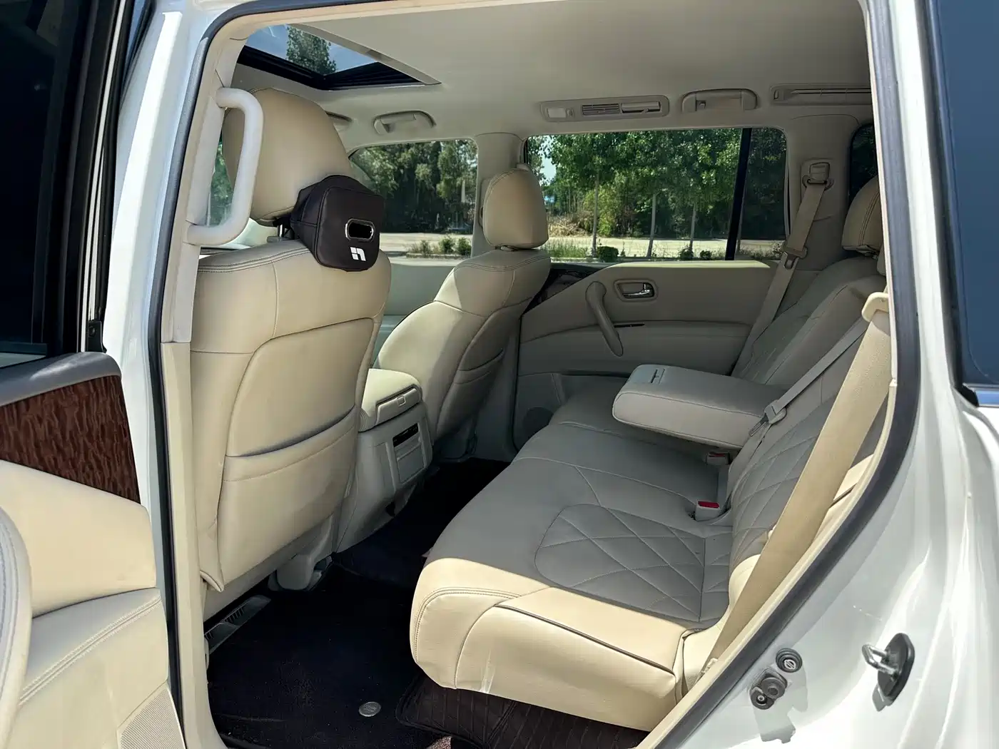 Nissan Patrol 2018 4.0L Leadership фото 8