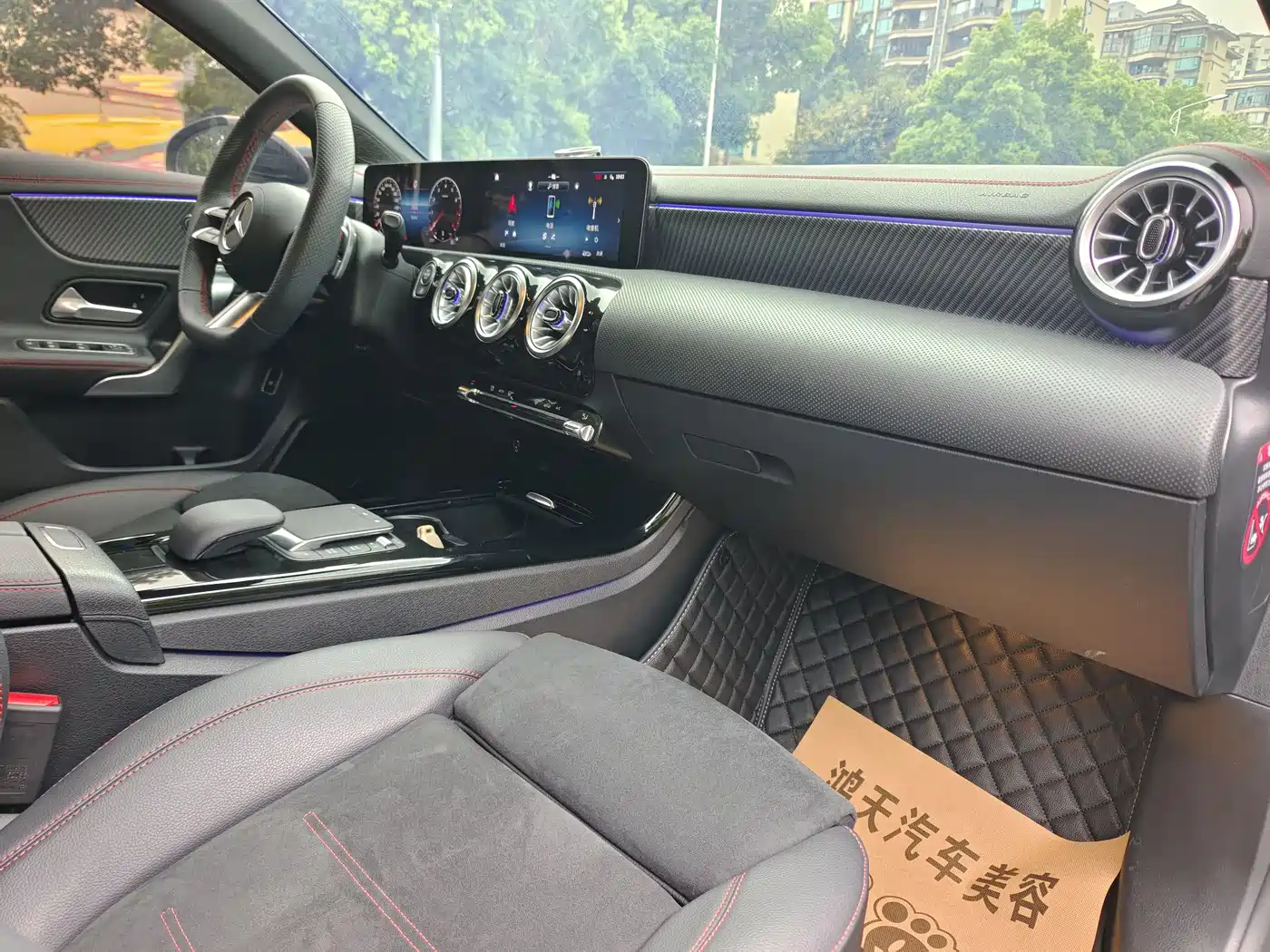 Mercedes-Benz A-Class 2024 A 200 L Fashion Edition фото 15