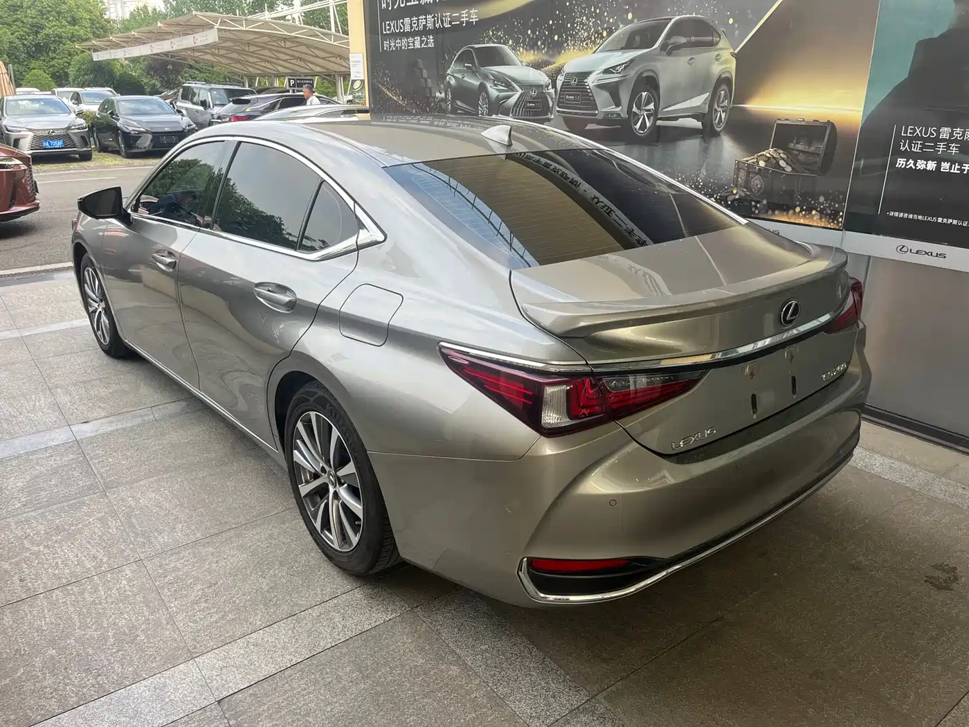 Lexus ES 2018 200 Luxury Edition China V фото 5