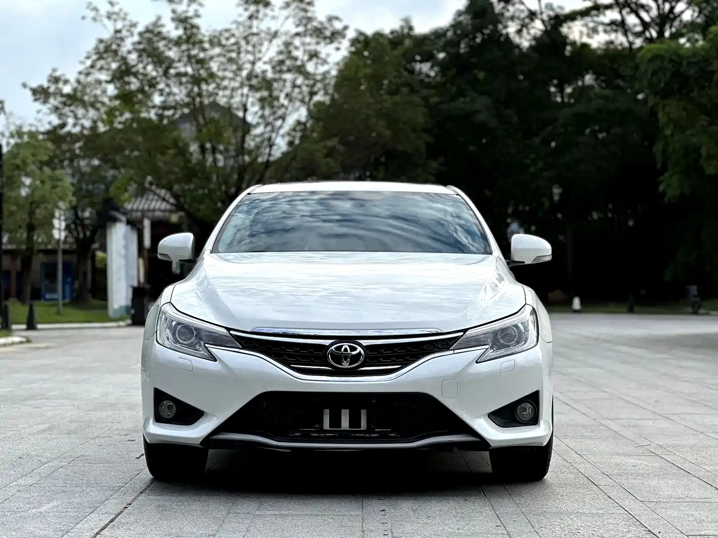 Toyota Reiz 2013 2.5V Premium Edition фото 2