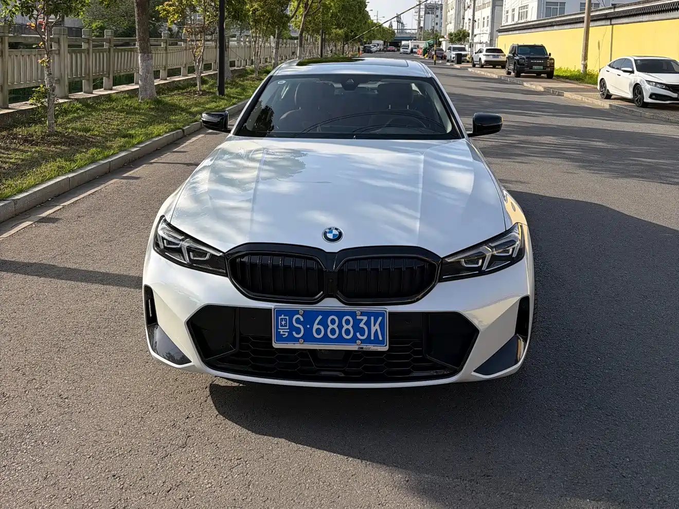 BMW 3 Series 2025 330Li M Sport Night Edition фото 2