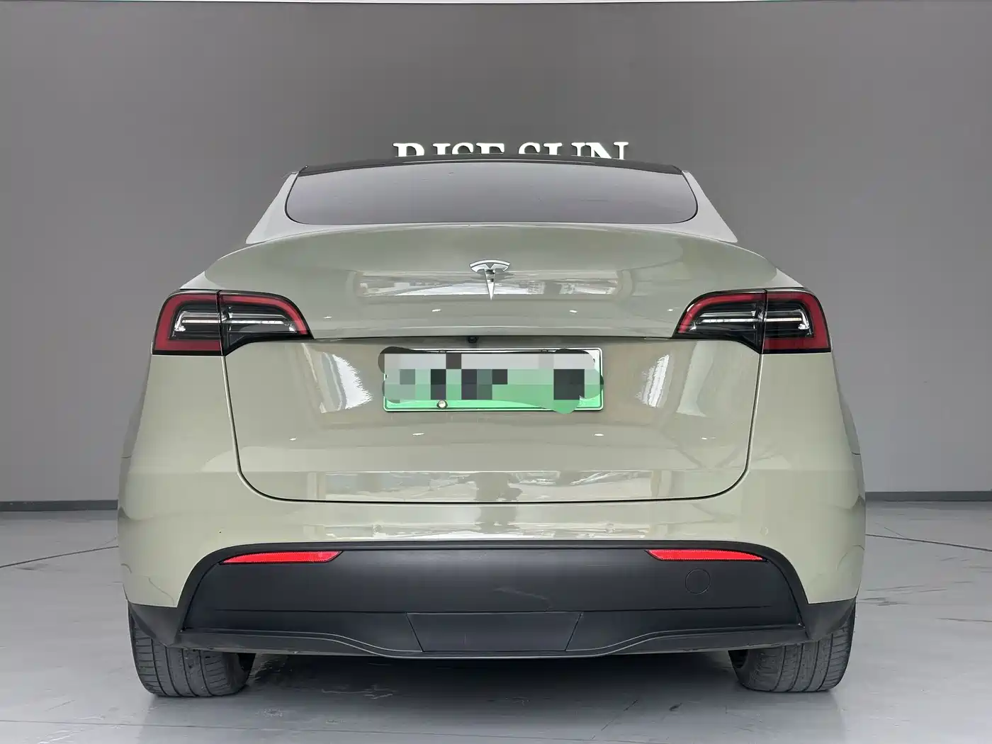 Фото 8 - Tesla Model Y