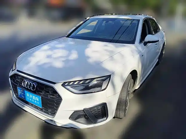 Audi A4L 2020 40 TFSI quattro Luxury Dynamic — фото 1