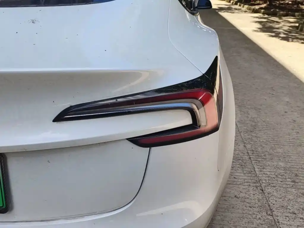 Фото 8 - Tesla Model 3