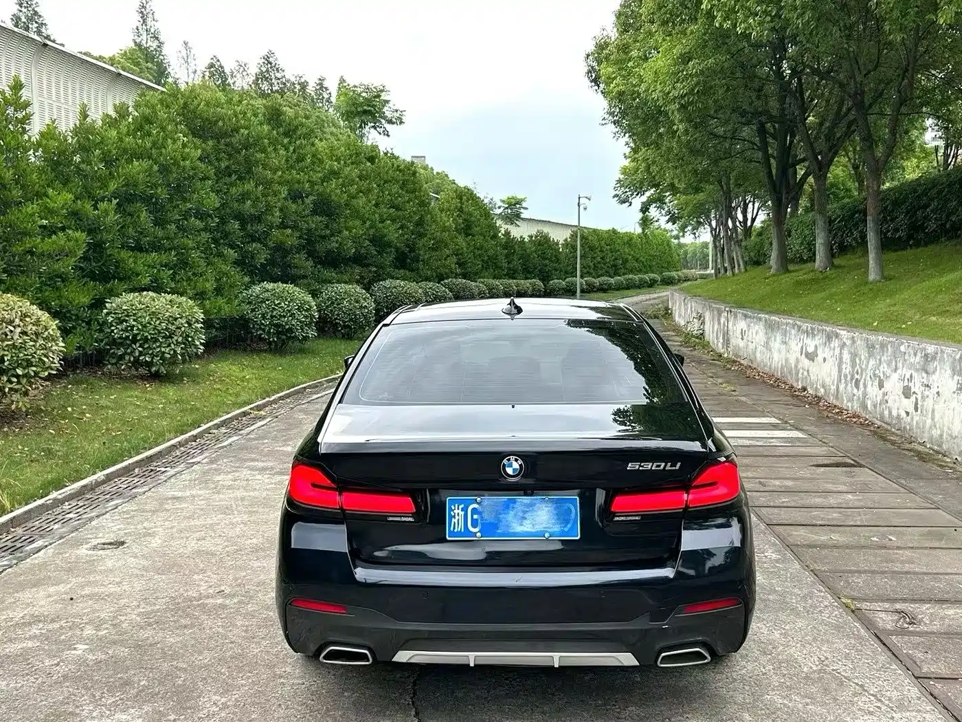 BMW 5 Series 2021 530Li Leading Luxury Package фото 9