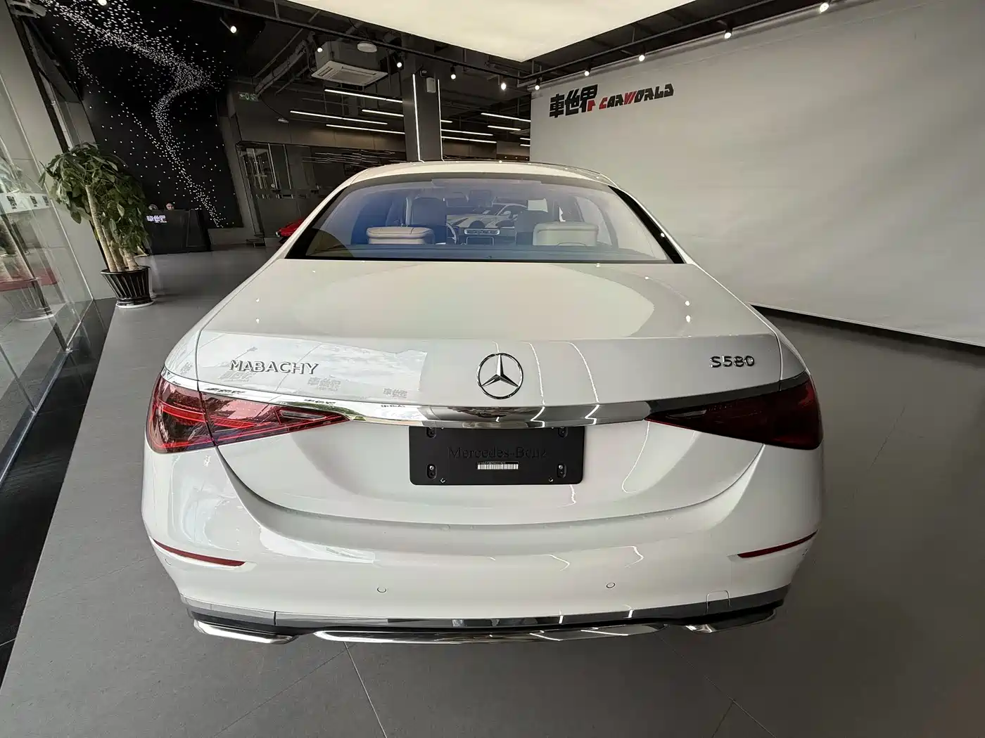 Mercedes-Benz Maybach S-Class 2025 Model S 580 4MATIC фото 3
