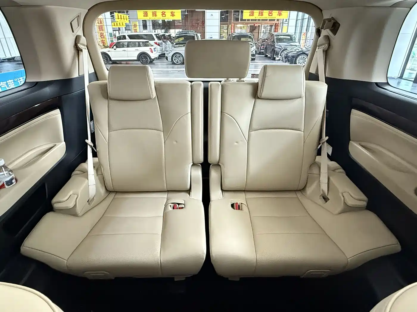 Toyota Alphard 2018 3.5L Luxury фото 12