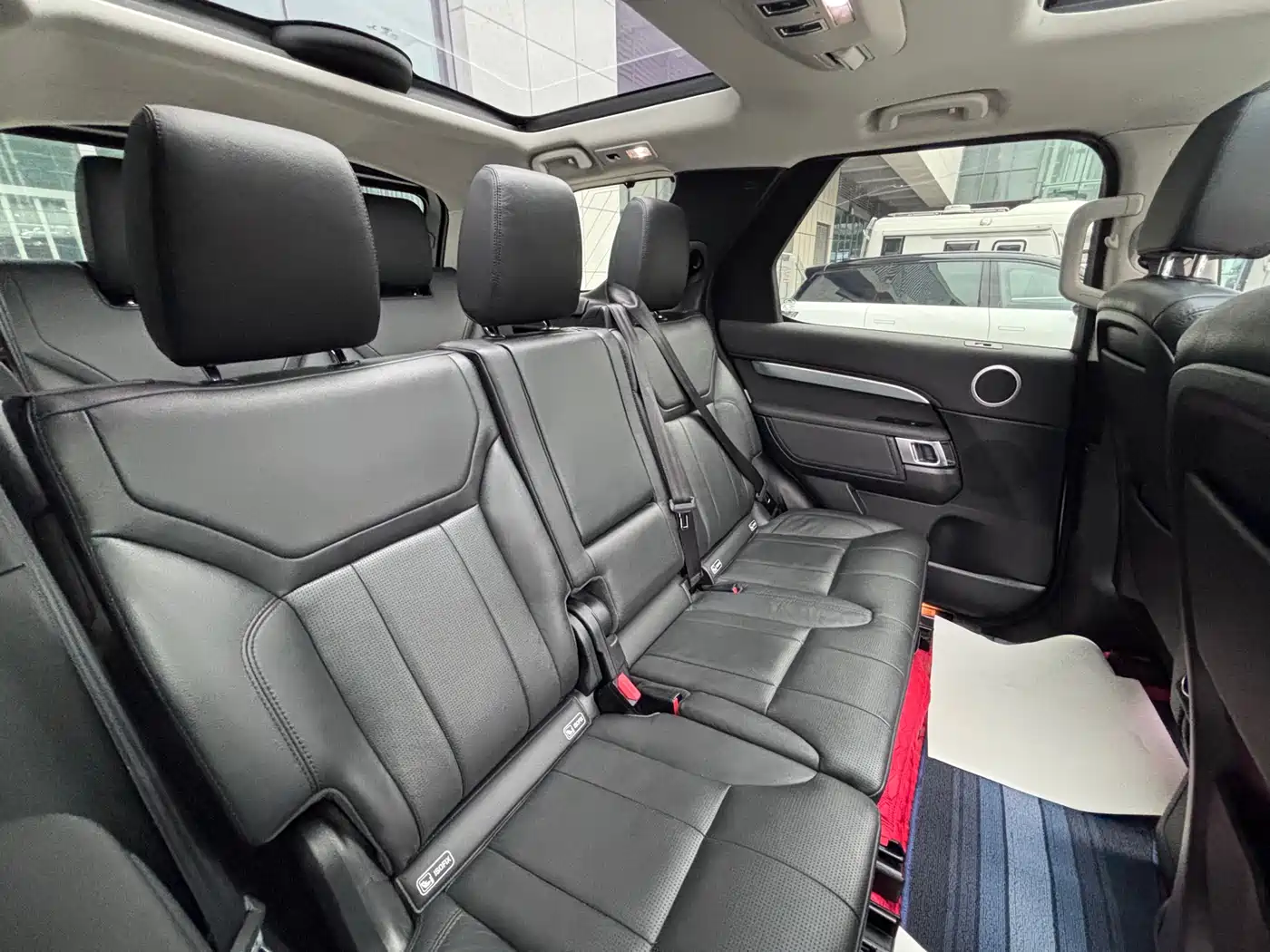 Land Rover Discovery 2020 3.0 SC V6 30th Anniversary Special Edition фото 14
