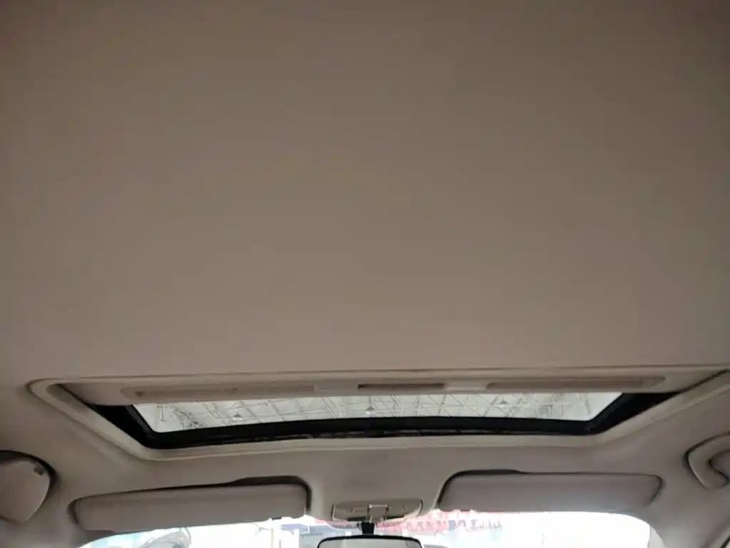 Photo 18 - Zhonghua V5