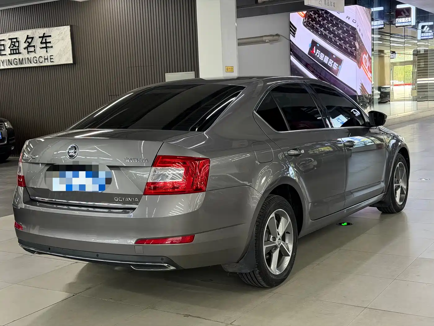 Škoda Octavia 2016 1.6L Automatic Smart Edition фото 5