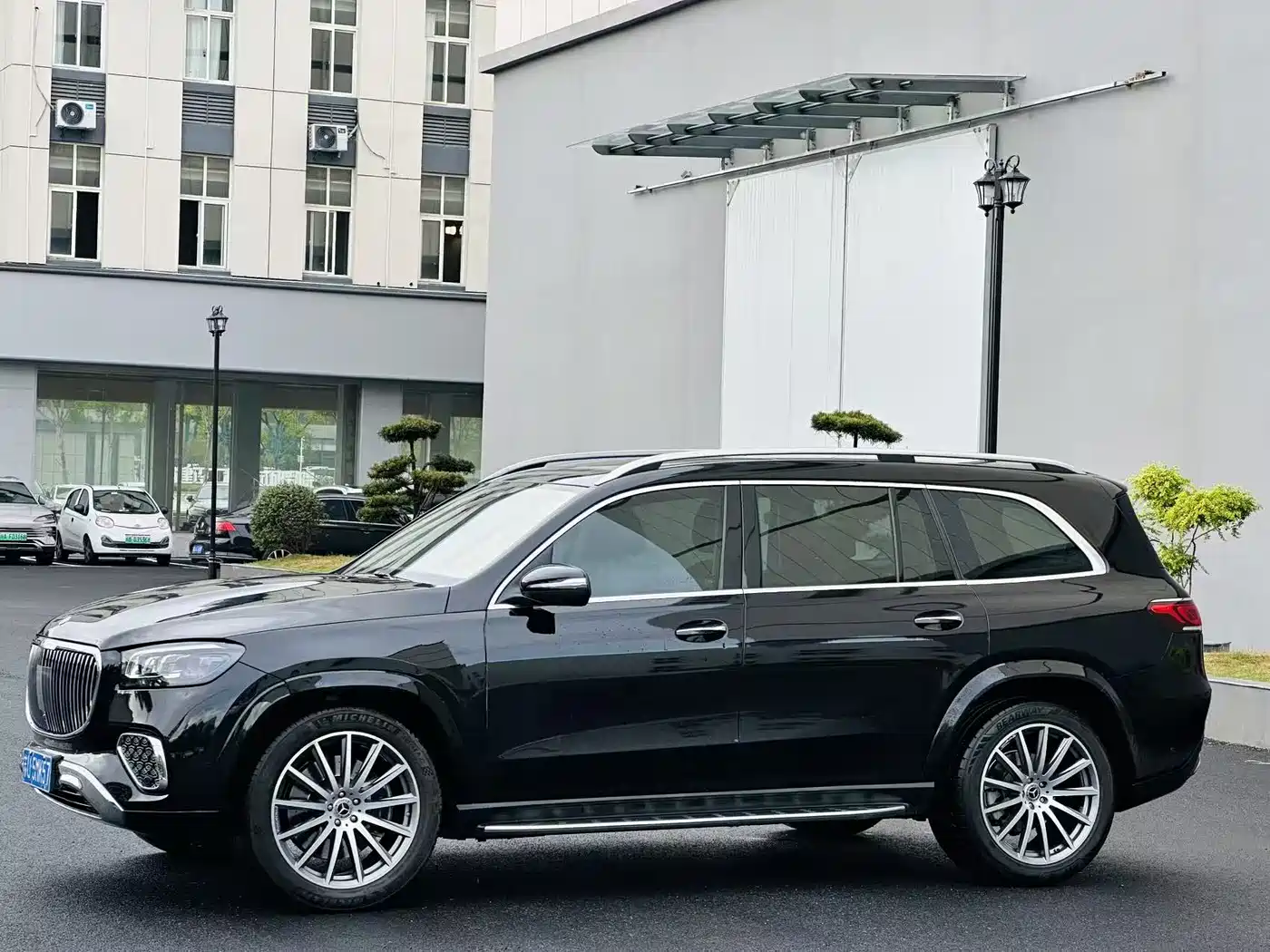 MERCEDES-BENZ GLS