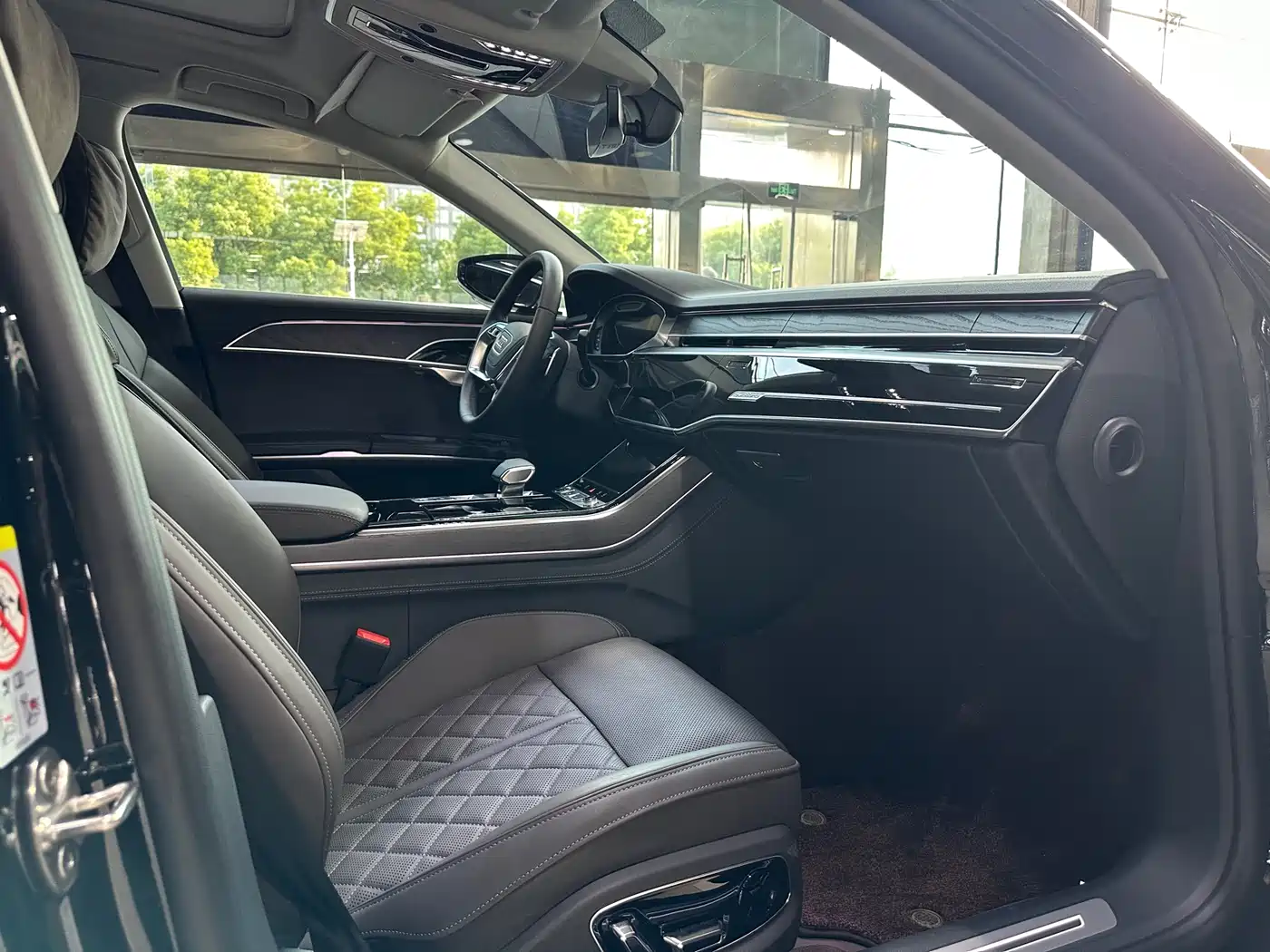 Audi A8 2025 A8L 50 TFSI quattro Exclusive Selection фото 11