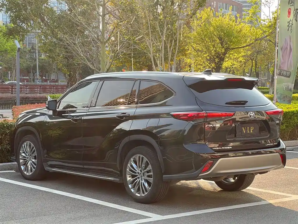 Toyota Highlander 2024 380T AWD Ultimate 7-Seater фото 8