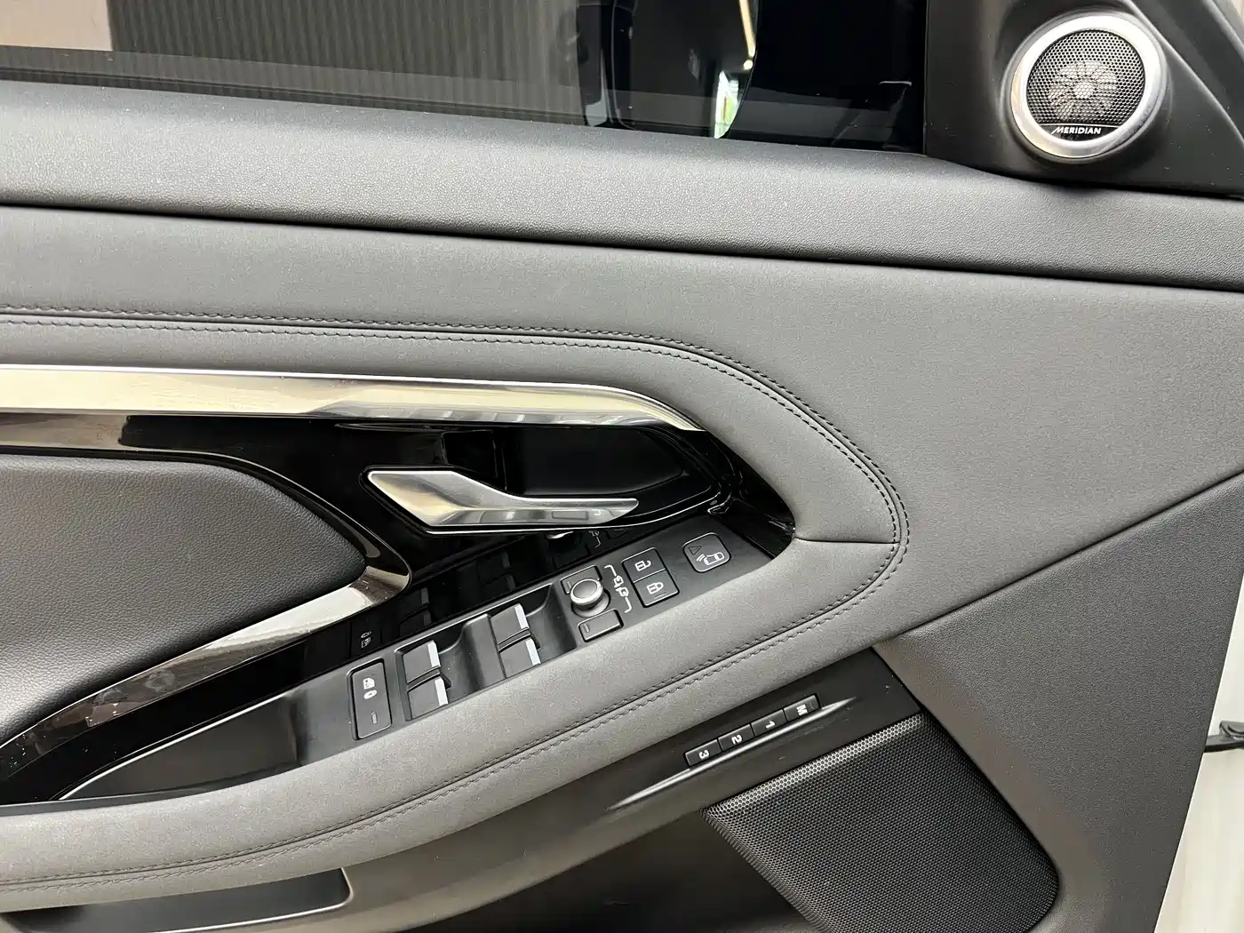 Land Rover Range Rover Evoque New Energy 2022 2021 Range Rover Evoque L P300e Luxury