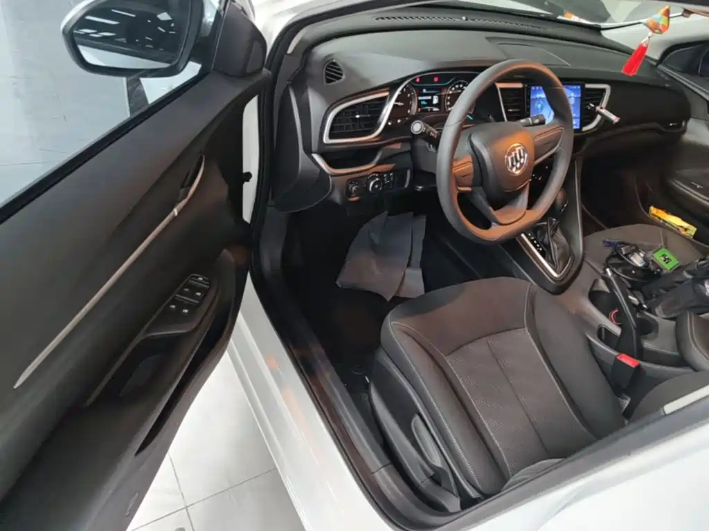 Фото 16 - Buick Excelle
