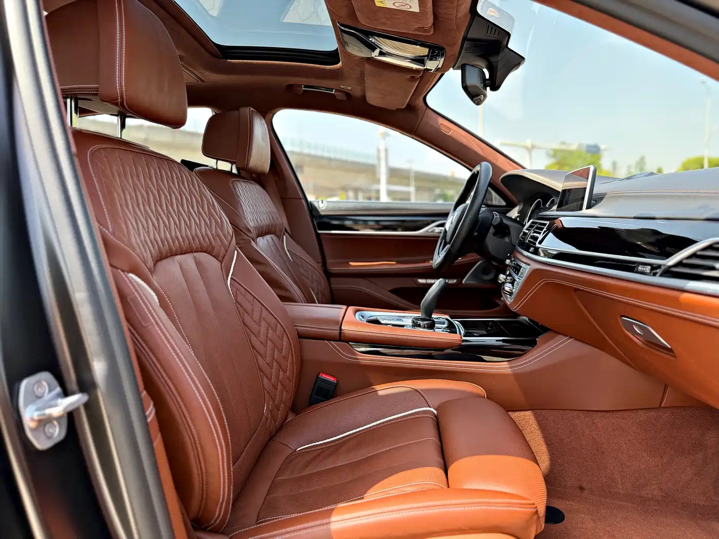 BMW 7 Series 2017 M760Li xDrive Excellence Luxury фото 14