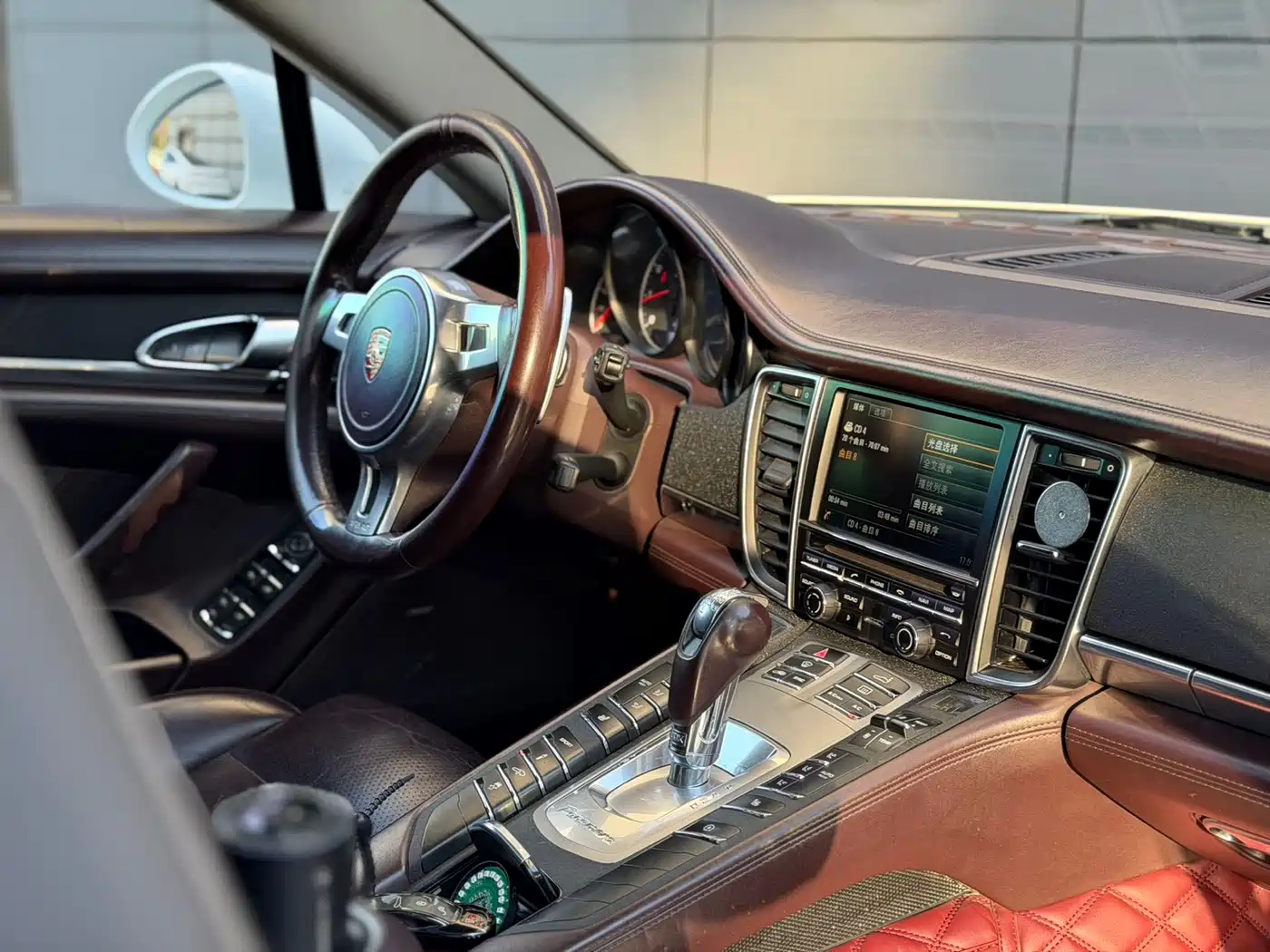 Porsche Panamera 2014 Panamera 3.0T фото 8